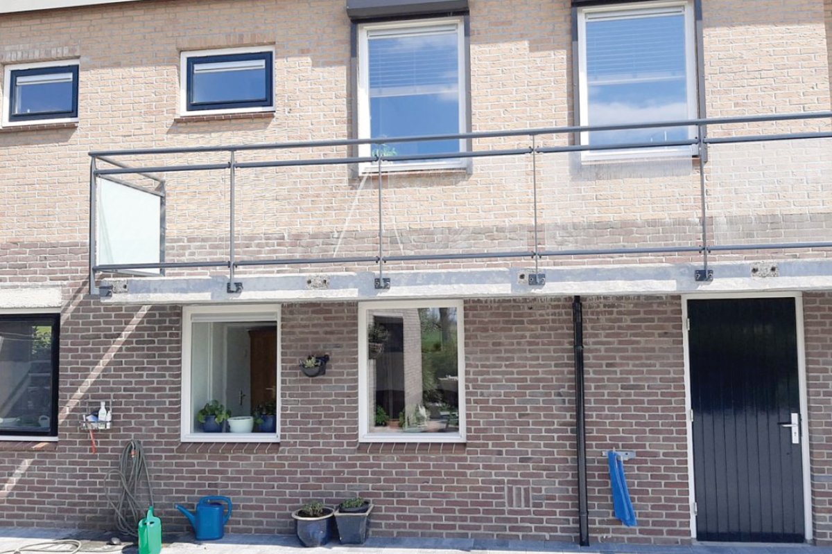 Glazen balkonhek op maat: perfect passend bij jouw woning