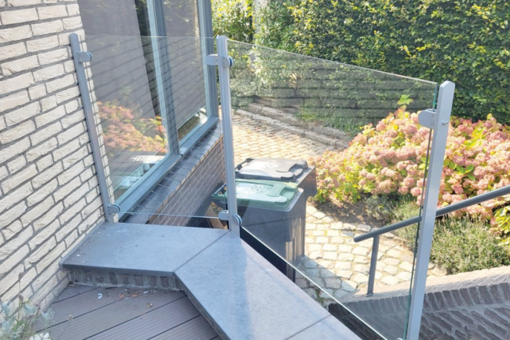 Glazen balkonhek op maat