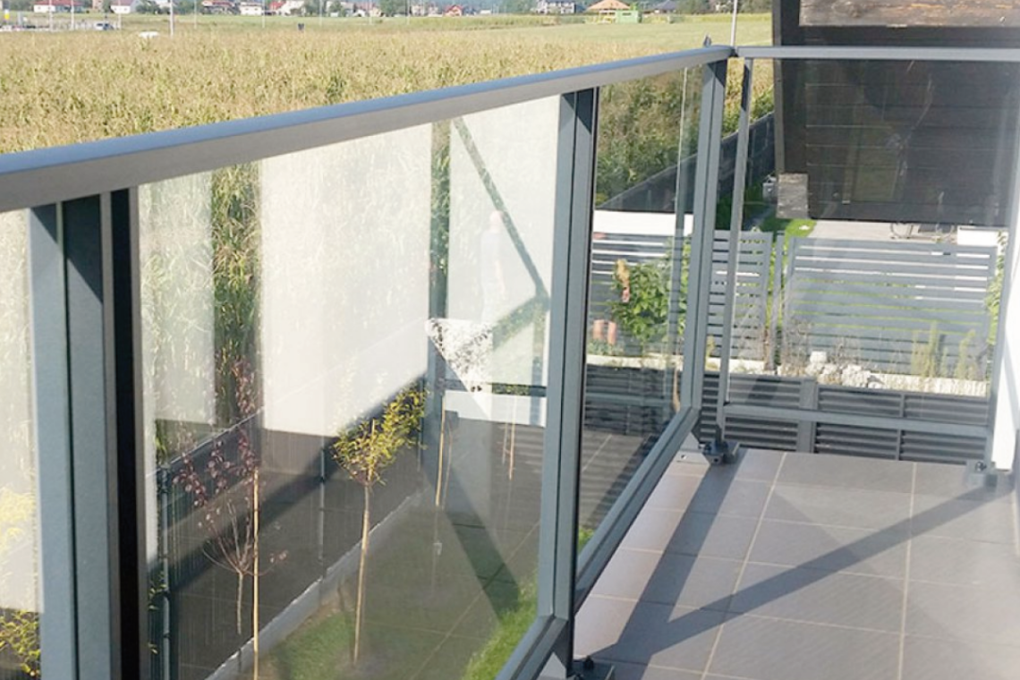 Glazen balustrade in Almere