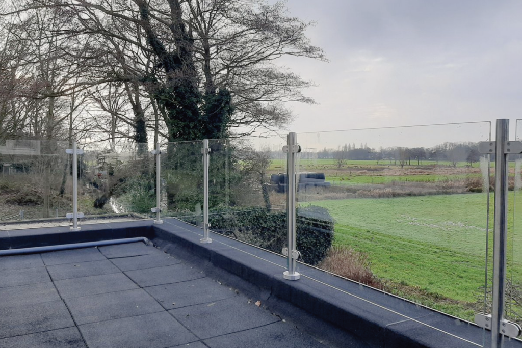 Glazen balustrade in Dronten