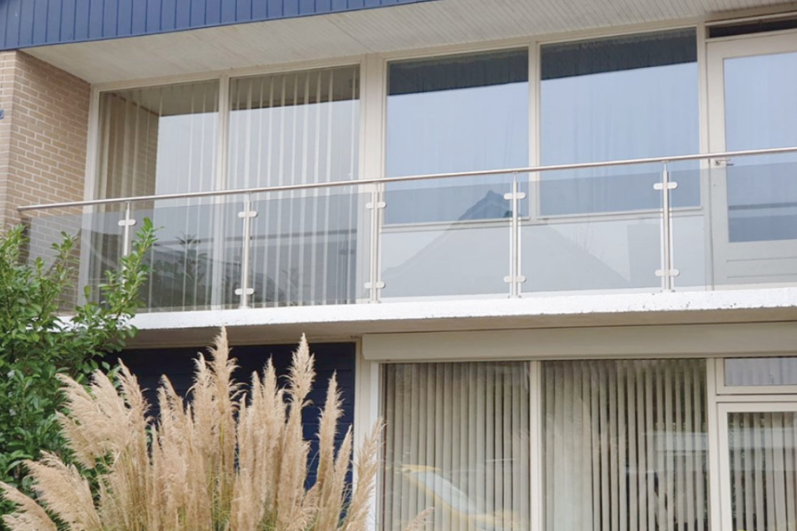 Glazen balustrade in Lelystad