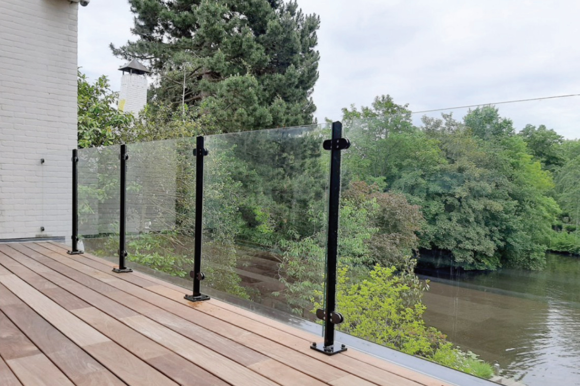 Glazen balustrade in Lemmer