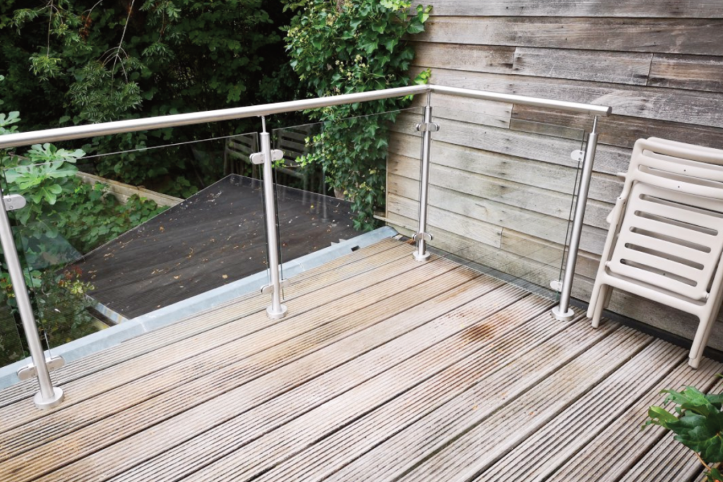 Glazen balustrade in Swifterbant