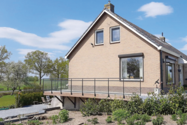 Glazen hekwerk laten monteren