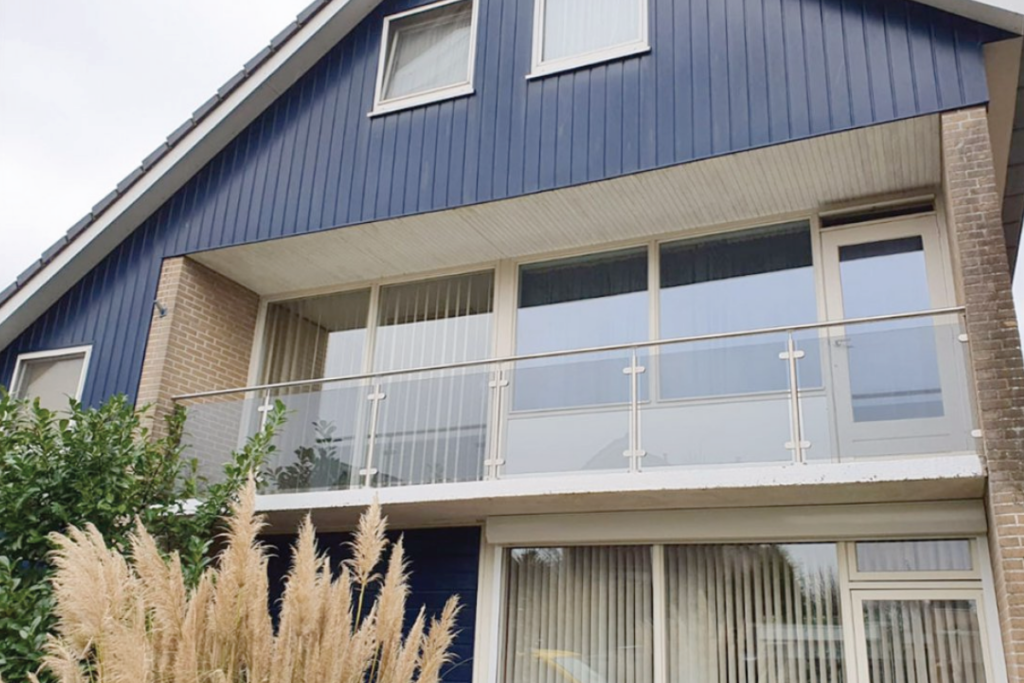 Glazen hekwerk laten plaatsen