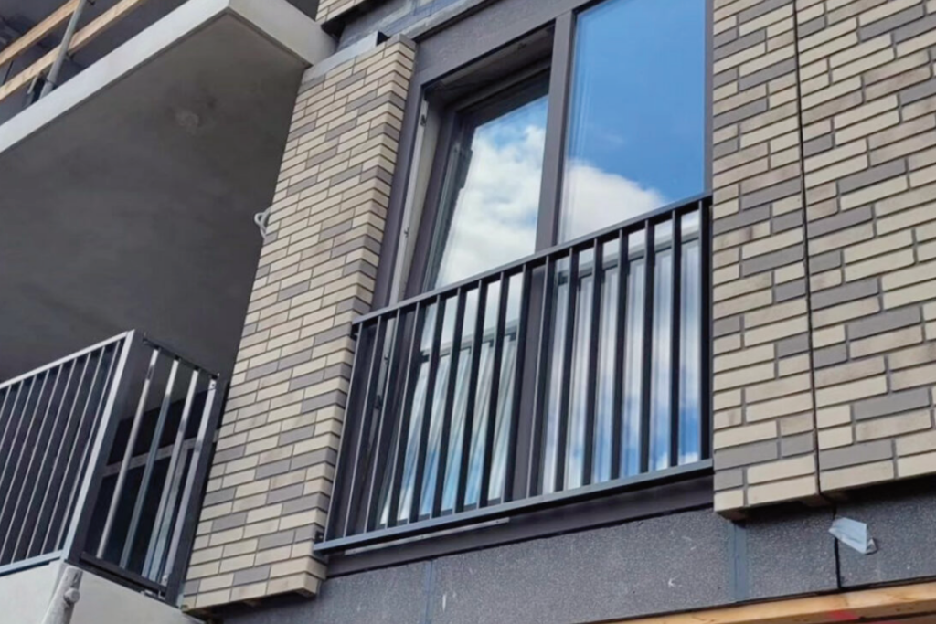 Hekwerk voor raam kopen