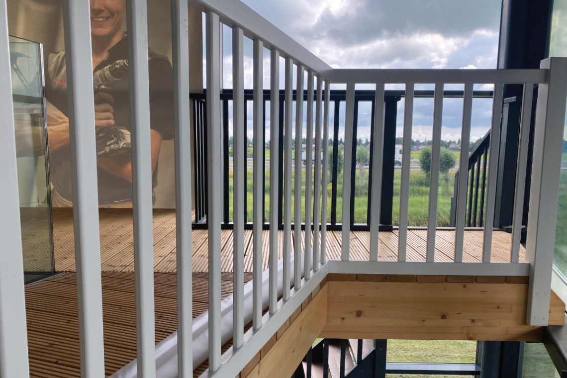 Houten balustrade laten plaatsen