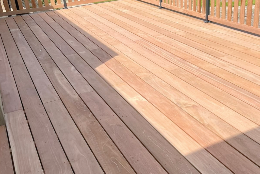 Houten vlonder delen
