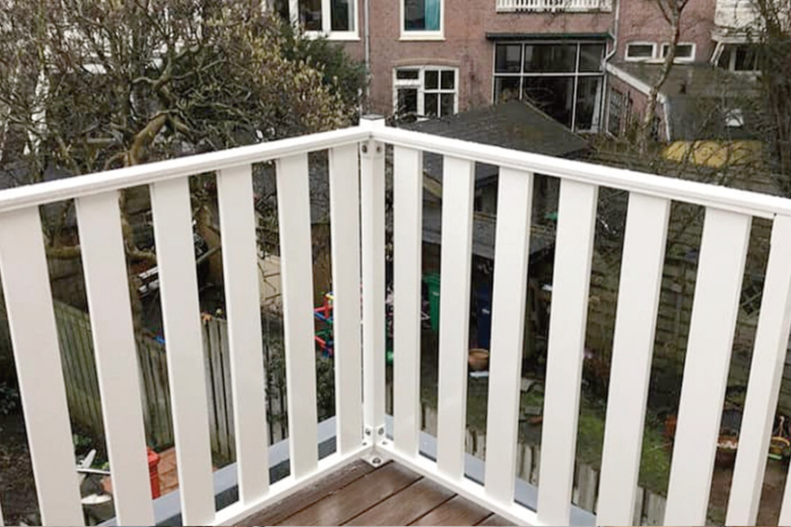 Kan ik zelf een balkonhek vervangen