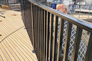 Balkonhek plaatsen doe het zelf