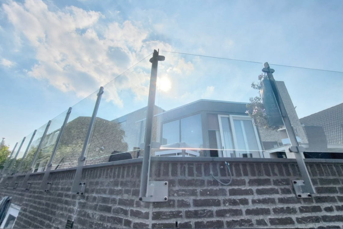 Glasplaten voor een balustrade