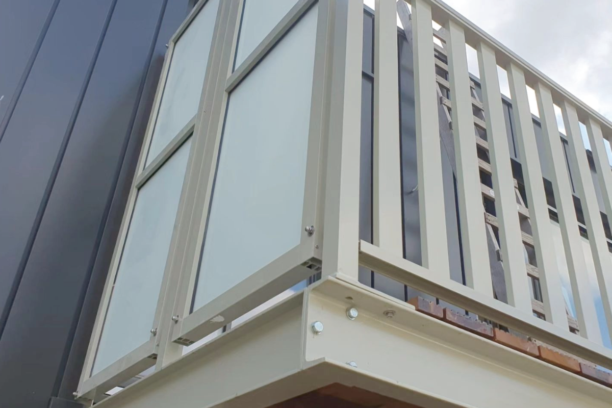 Meer privacy op je balkon: zo creëer je een beschutte buitenplek