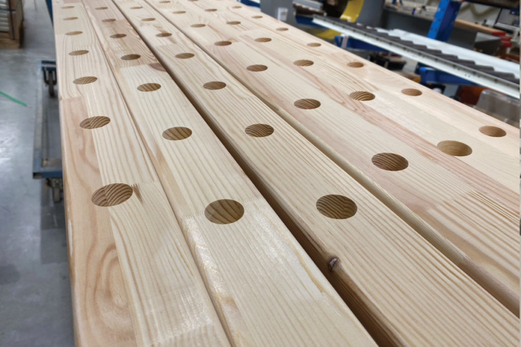 Kun je een balustrade maken van grenenhout