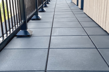 Tegels op dakterras leggen