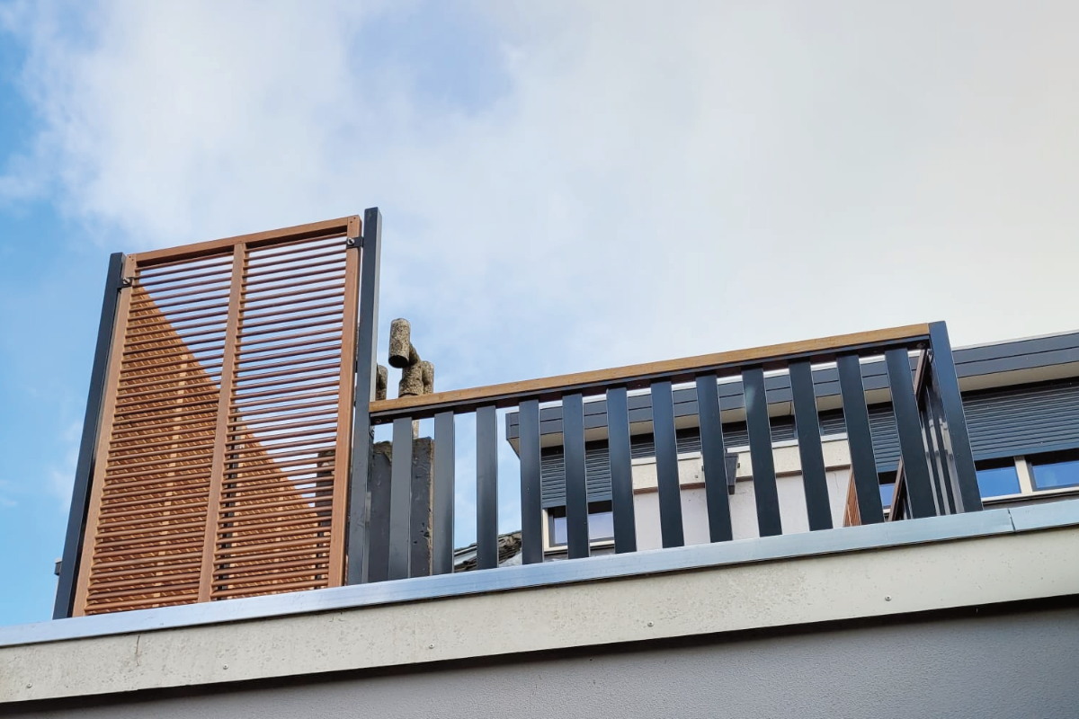 Wat te doen tegen inkijk op je balkon: praktische ideeën voor meer privacy