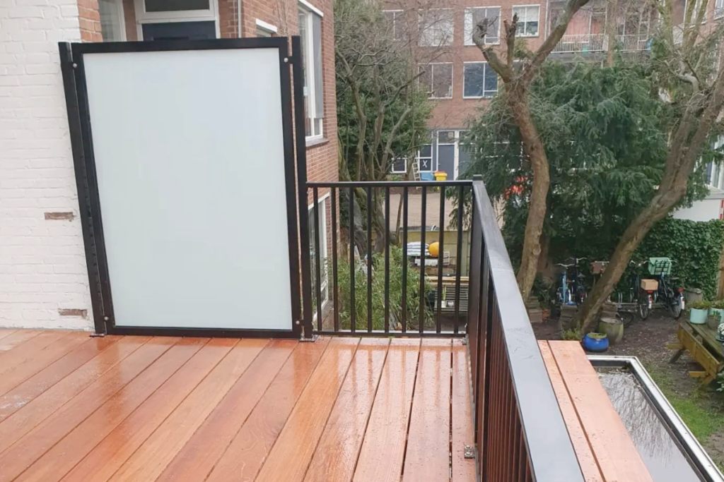 Wat te doen tegen inkijk balkon