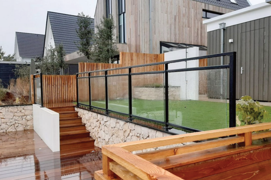 Glazen balustrade in Hoogezand