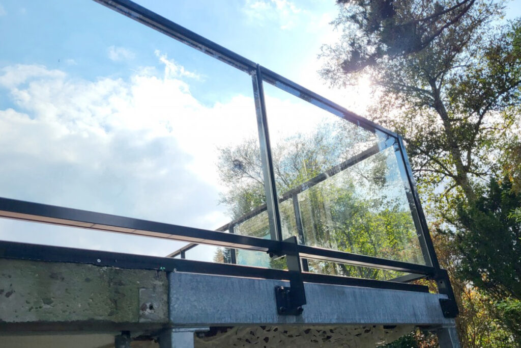 Glazen balustrade in Ter Apel