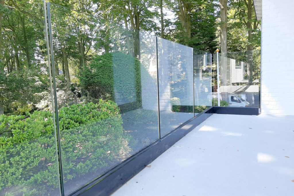 Glazen balustrade in Winschoten