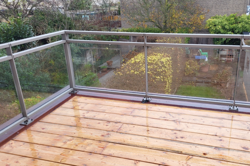 Glazen balustrade in Winsum