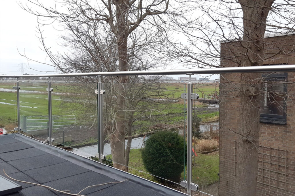 Glazen balustrade in Zuidhorn
