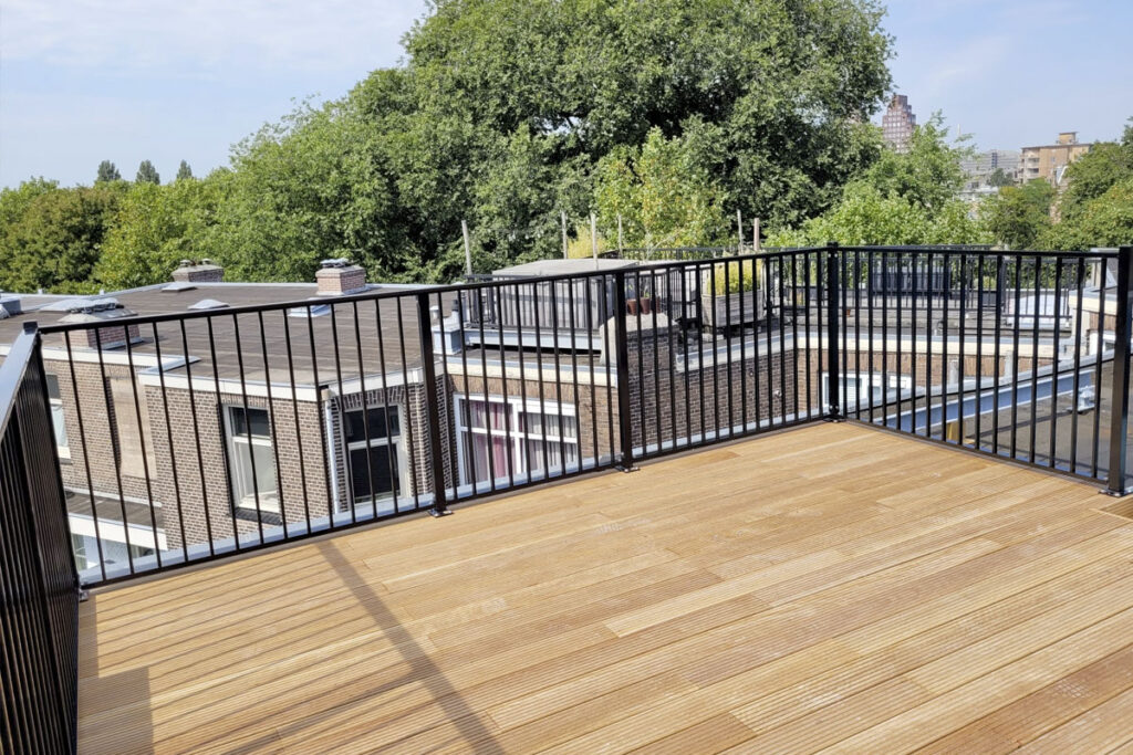 Zwarte aluminium balustrade