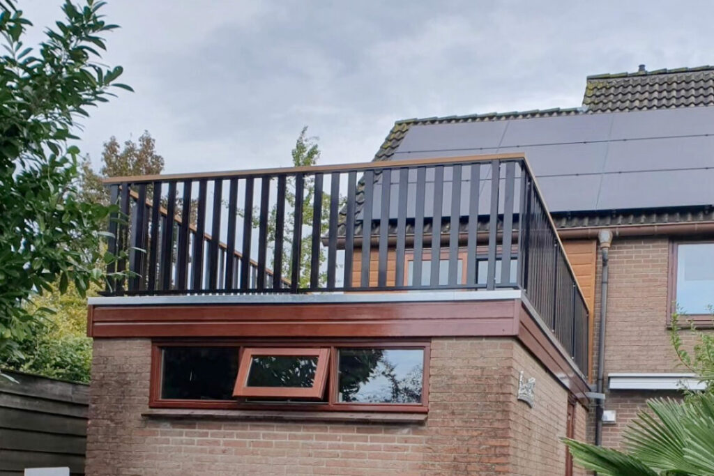 Zwarte aluminium balustrade